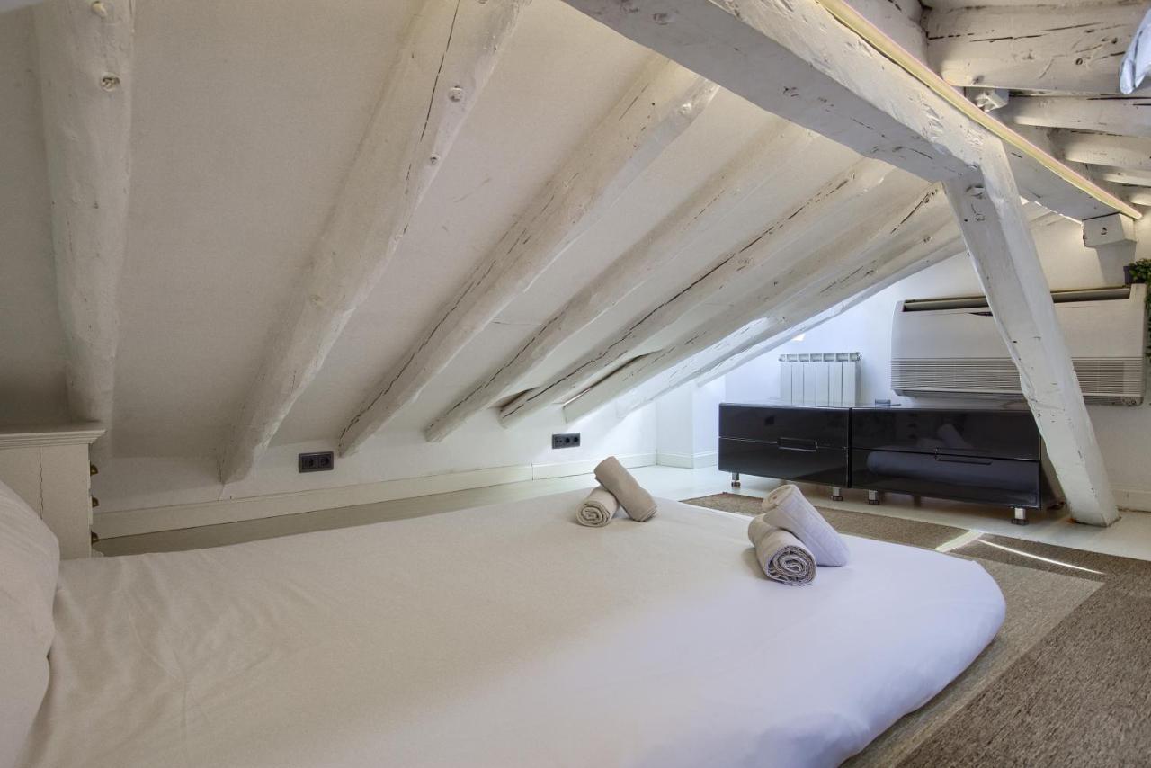Appartement Charming Sol Attic à Madrid Extérieur photo